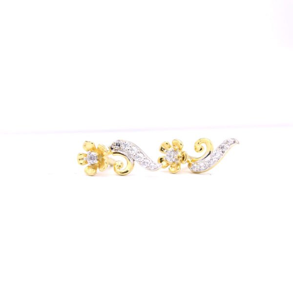 0.16ct Small Diamond Studs in 18K Yellow Gold Setting - Image 3